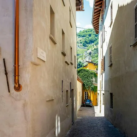 Apartamento Contemporary Duplex In The Heart Of Chiavenna
