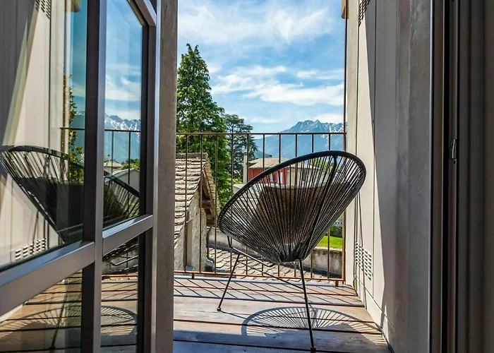Contemporary Duplex In The Heart Of Apartamento Chiavenna